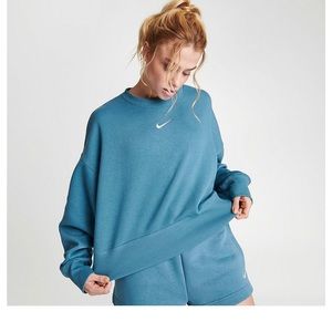 nike sweatshirt! aqua blue